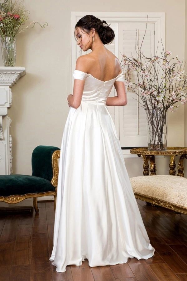 A-Line sweet heart neckline wedding gown