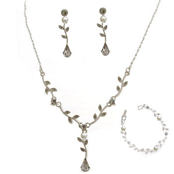 Pearl and Rhinestone necklace set