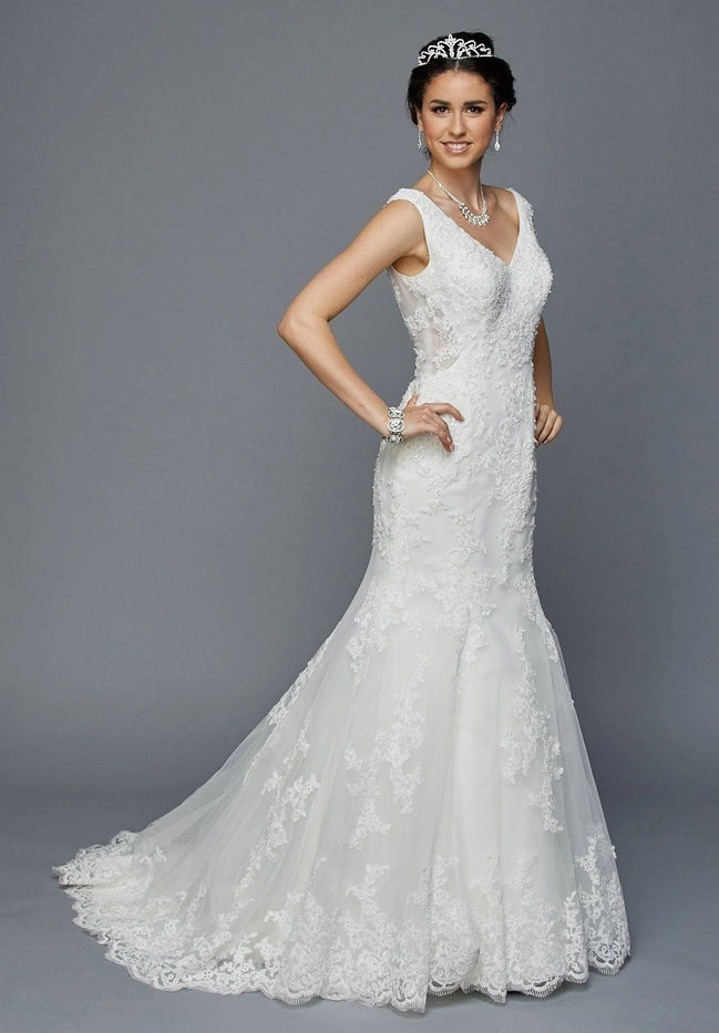 Fit and Flare Sleeveless Wedding Dress With Detachable Train