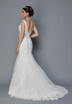 Fit and Flare Sleeveless Wedding Dress With Detachable Train